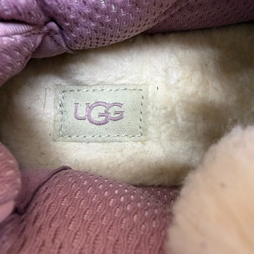 UGG Lowmel Sneakers Youth Big Girls Size 6 Pink Suede Sherpa Y2K Streetwear